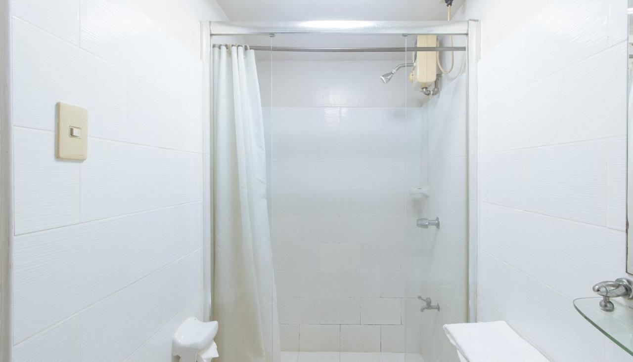El Rico Suite Makati By Reddoorz Makati City Eksteriør bilde