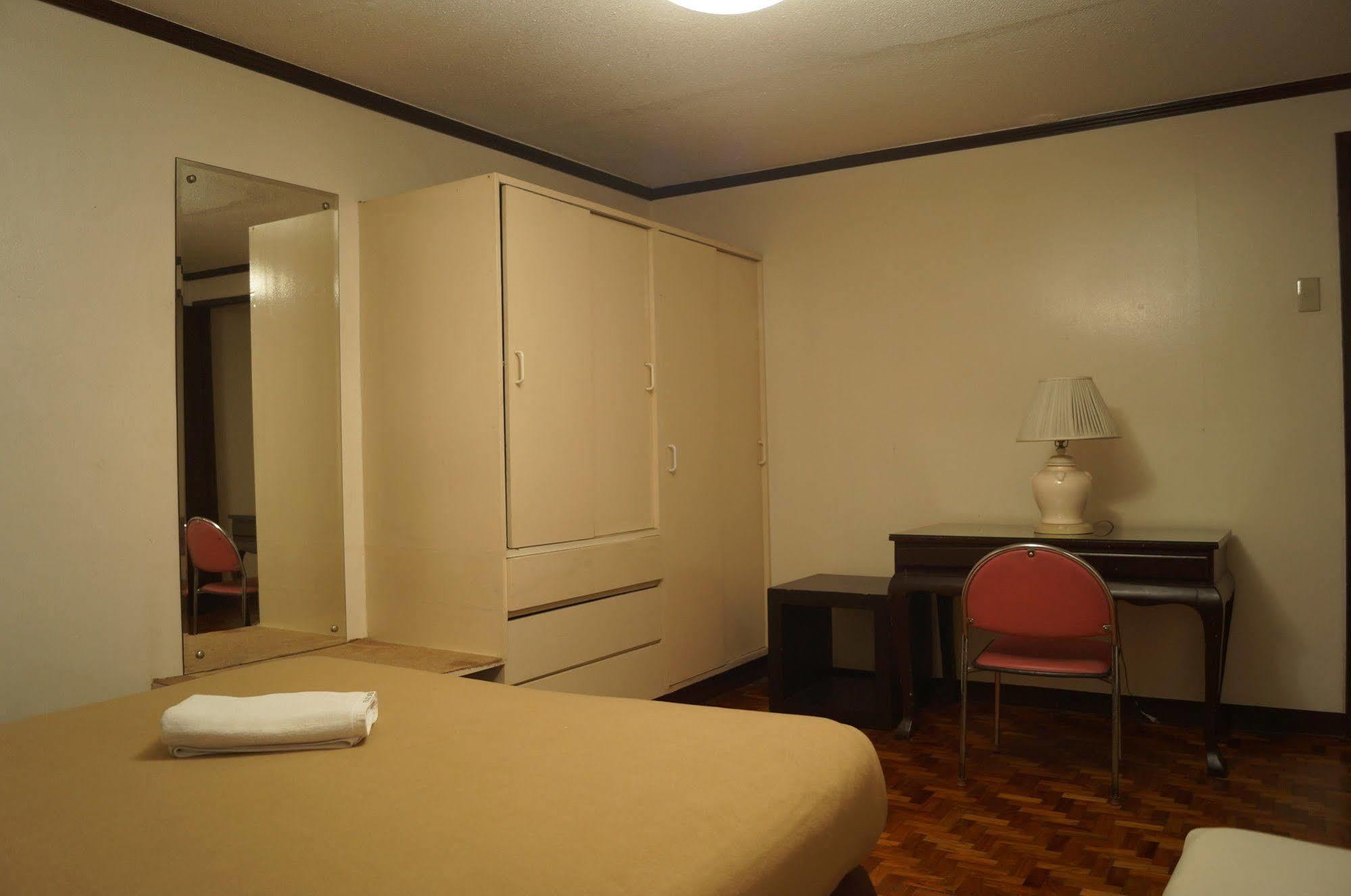 El Rico Suite Makati By Reddoorz Makati City Eksteriør bilde