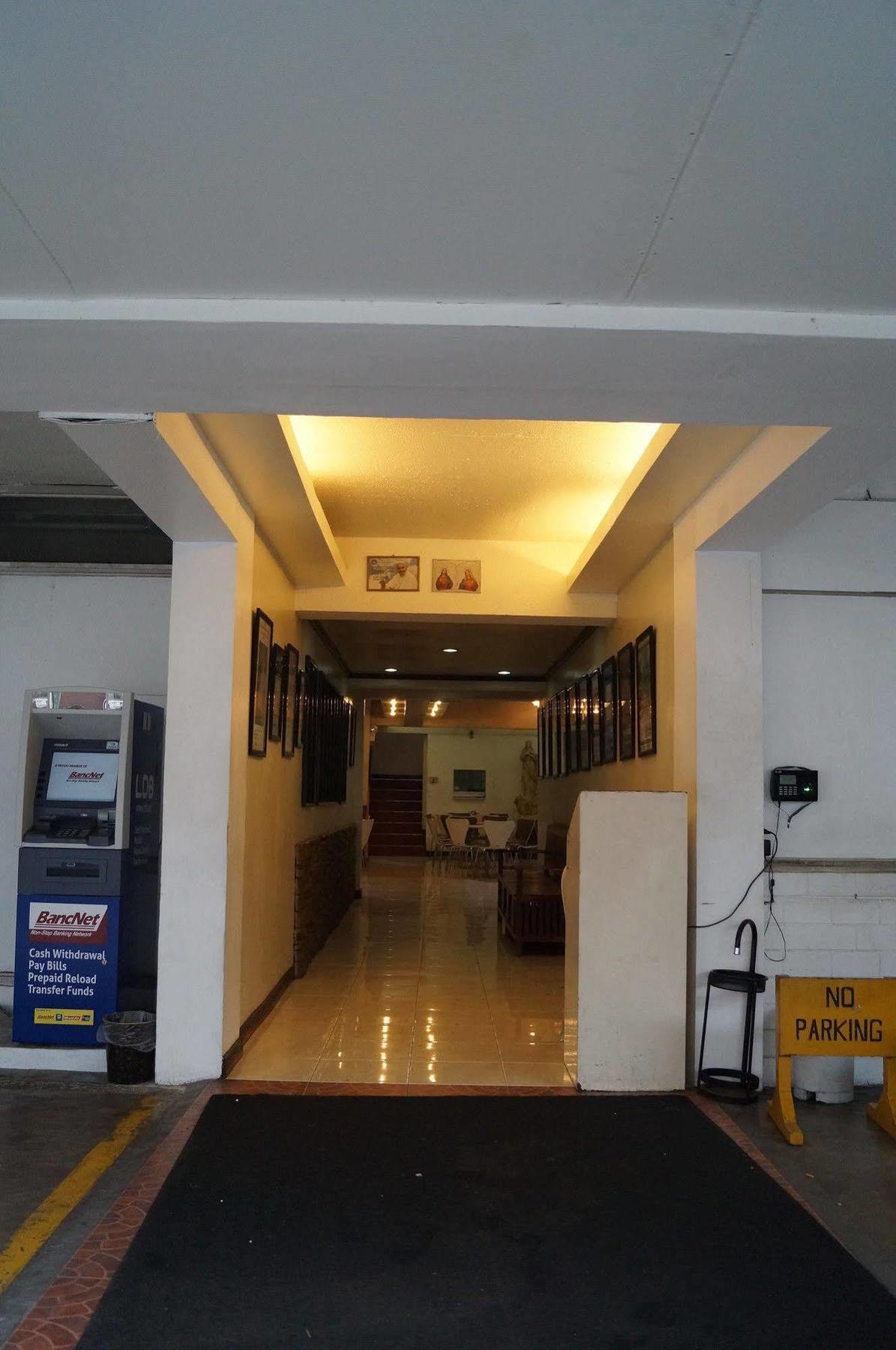 El Rico Suite Makati By Reddoorz Makati City Eksteriør bilde