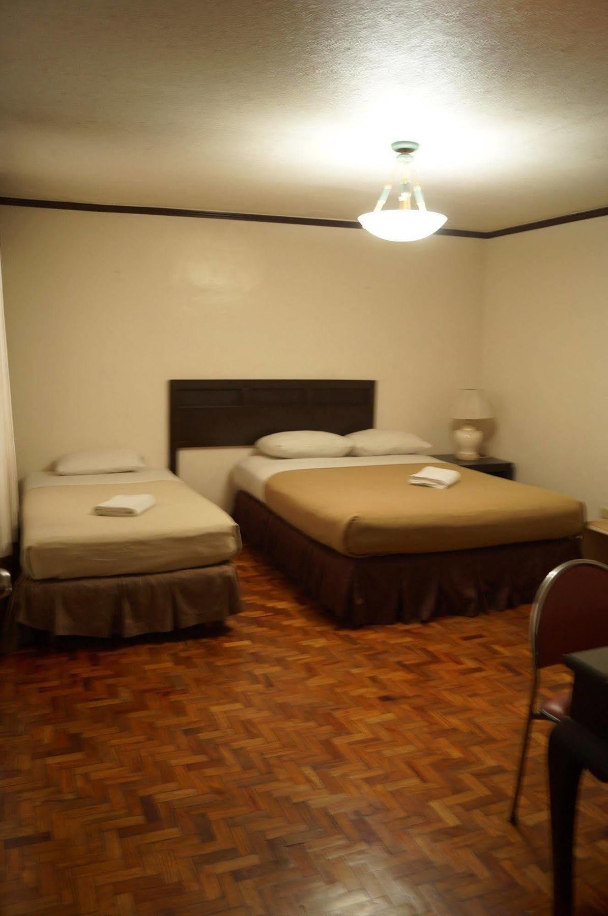 El Rico Suite Makati By Reddoorz Makati City Eksteriør bilde
