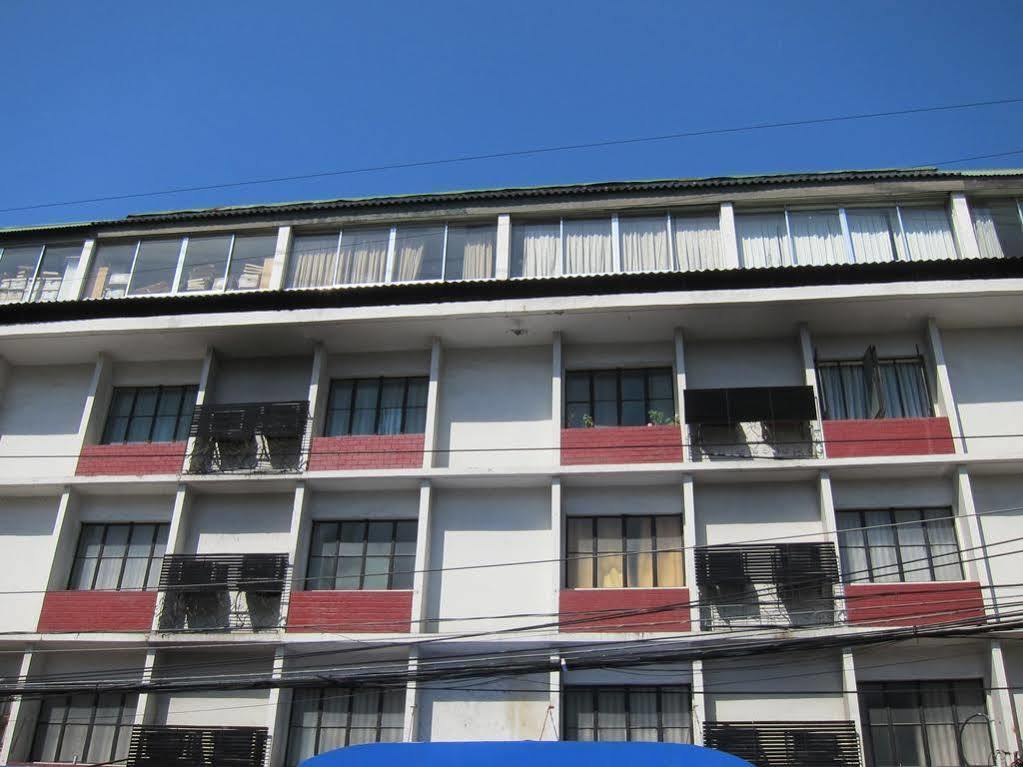 El Rico Suite Makati By Reddoorz Makati City Eksteriør bilde